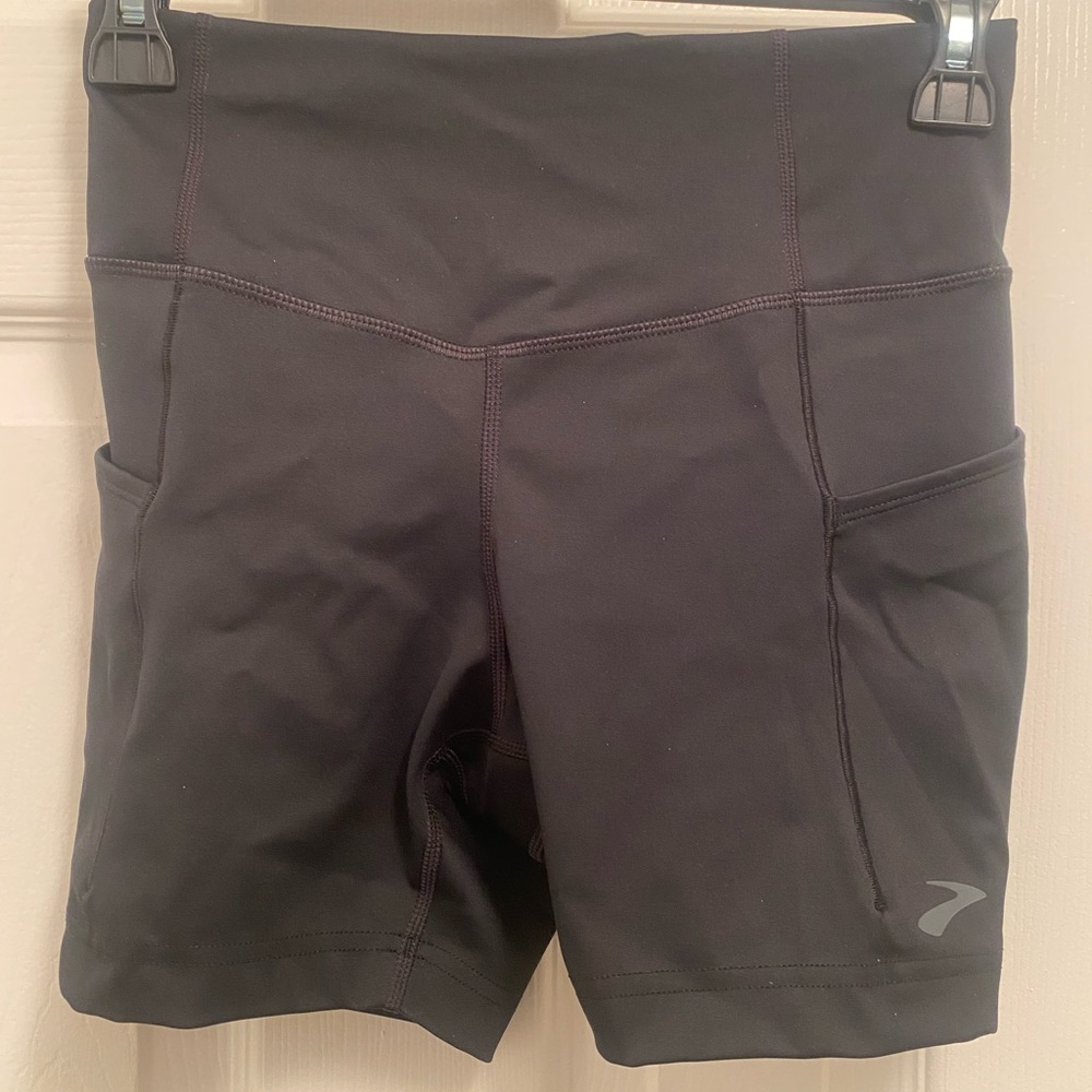 Brooks Method 6” Women's Black Running Shorts